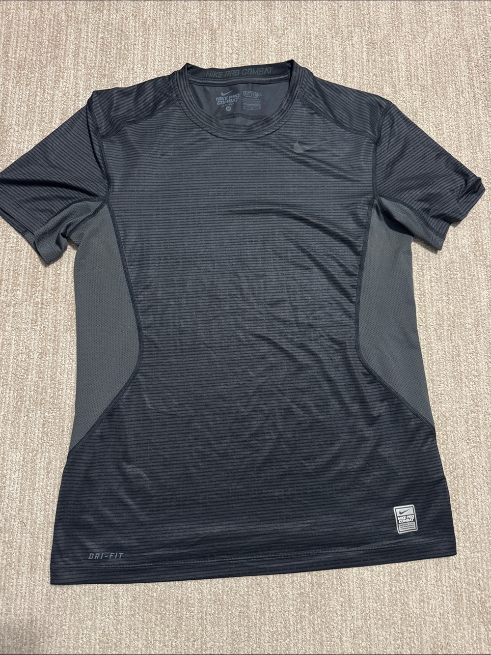 Nike Pro Combat Dri-FIT Shirt Men M Short Sleeve Compression Training Top